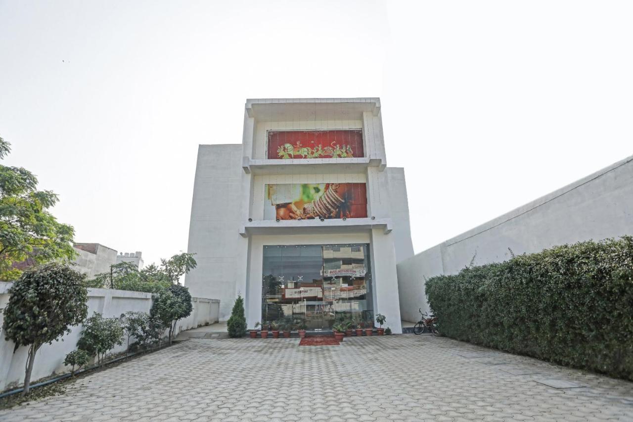 Oyo Flagship 80971 The Lime Tree Bareilly Bagian luar foto