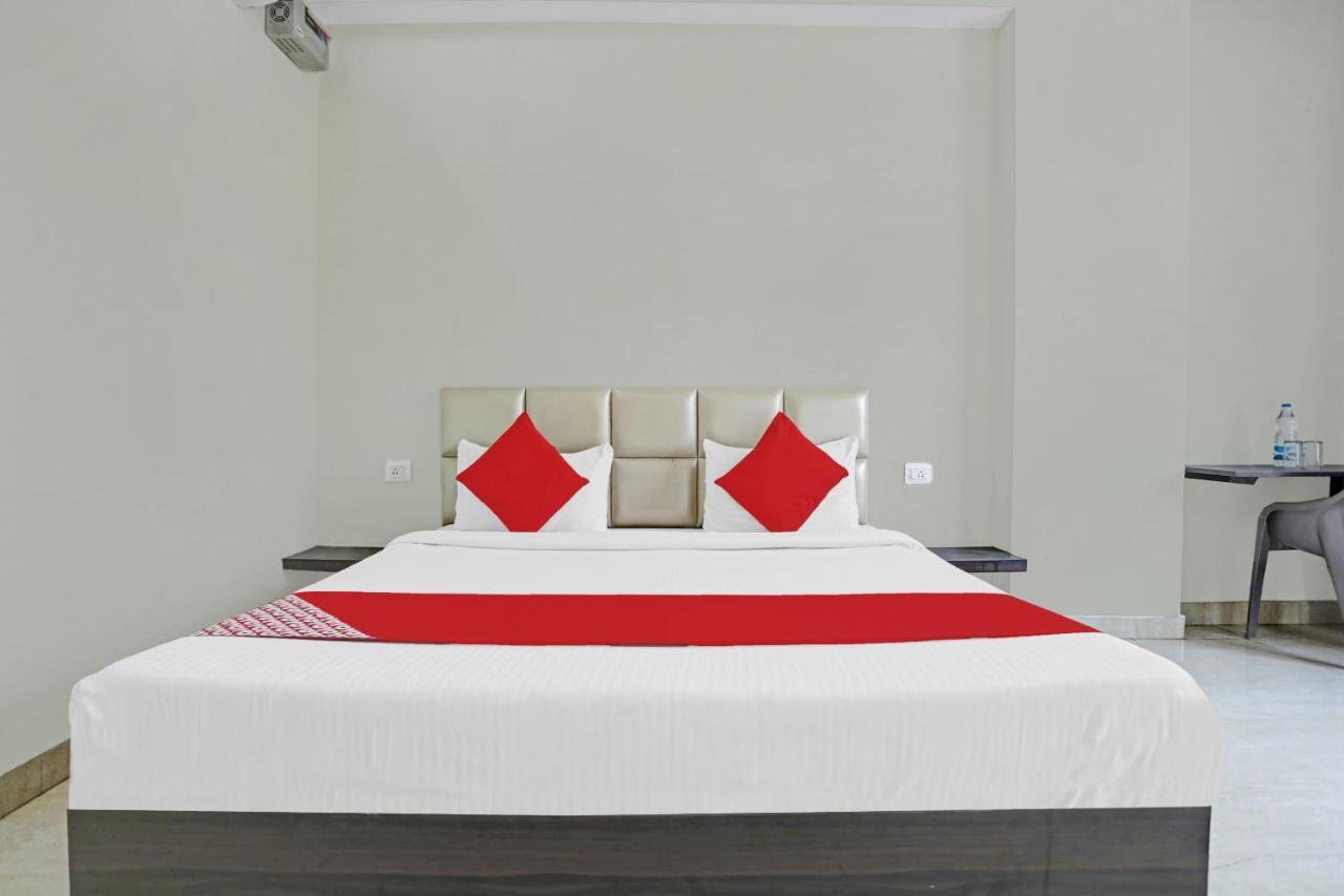 Oyo Flagship 80971 The Lime Tree Bareilly Bagian luar foto